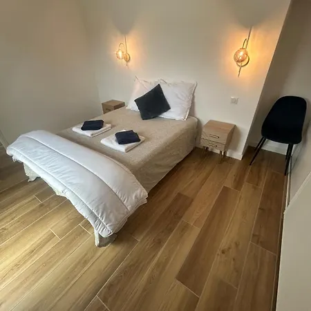 Emma Вилла Ли-э-Микс